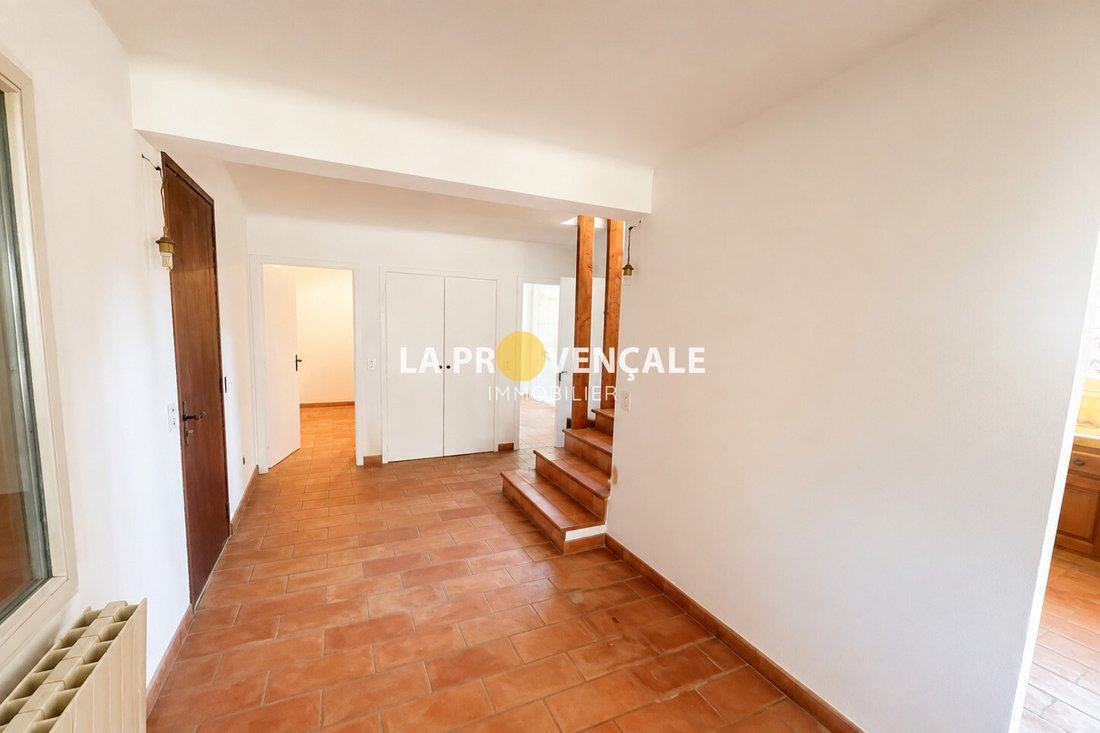 Villa in Greasque, Provence-Alpes-Côte d'Azur, France 5 - 18045003