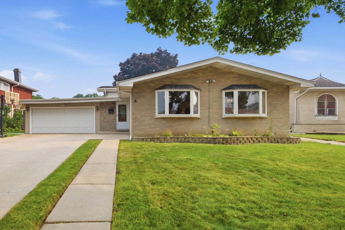 House in Morton Grove, Illinois, United States 1 - 18579455