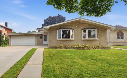 House in Morton Grove, Illinois, United States 1