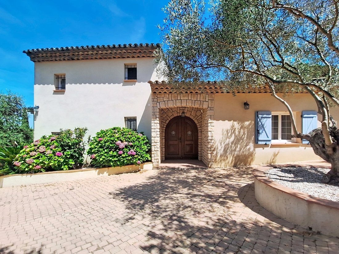 Villa in Frejus, Provence-Alpes-Côte d'Azur, France 4 - 18579474