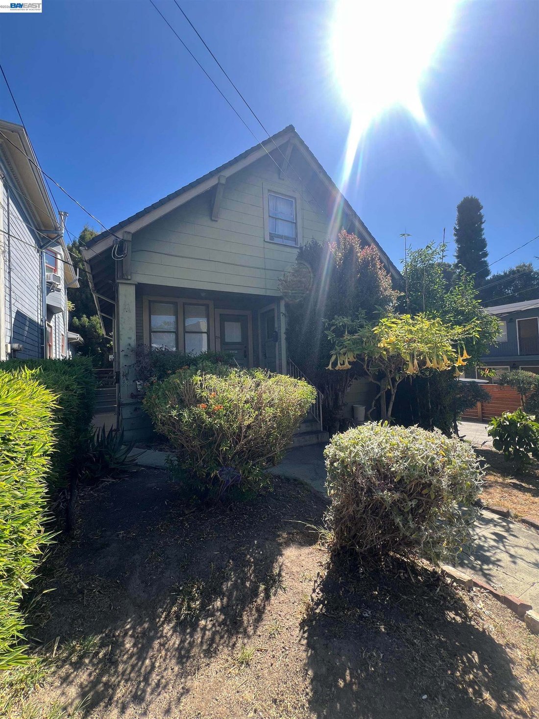 Oakland, California, United States 1 - 18579024