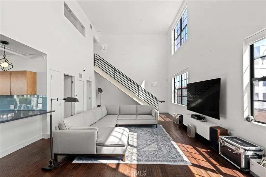 Condo in Los Angeles, California, United States 5 - 18579367