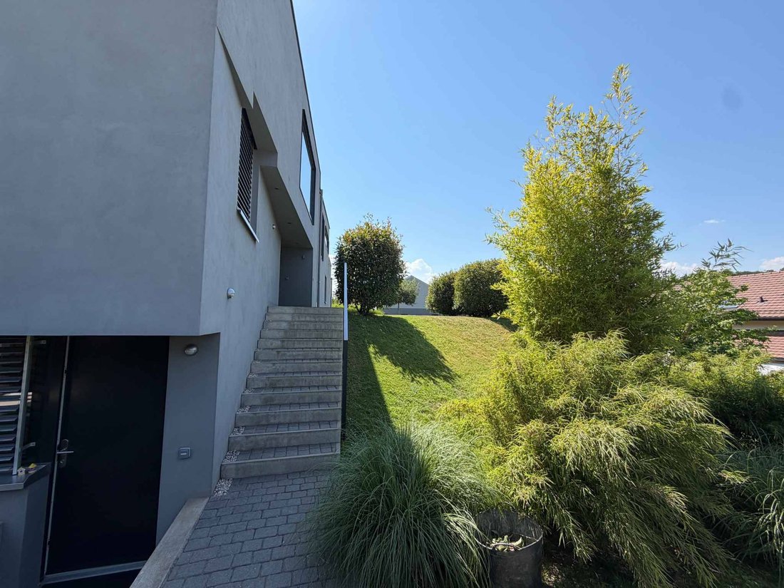 Villa in Cheseaux-Noréaz, Vaud, Switzerland 3 - 18579061