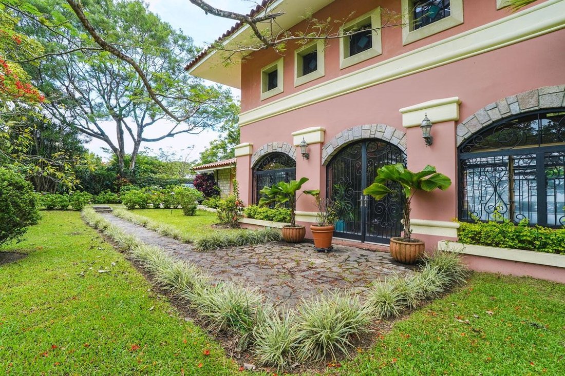 House in Anton Valley, Coclé Province, Panama 4 - 18579516