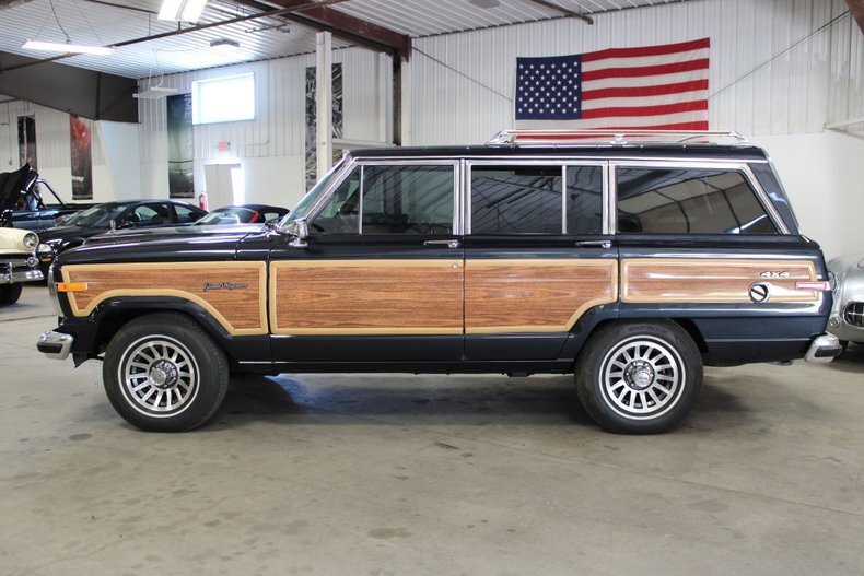 Suv in Traverse City, United States 3 - 18579355