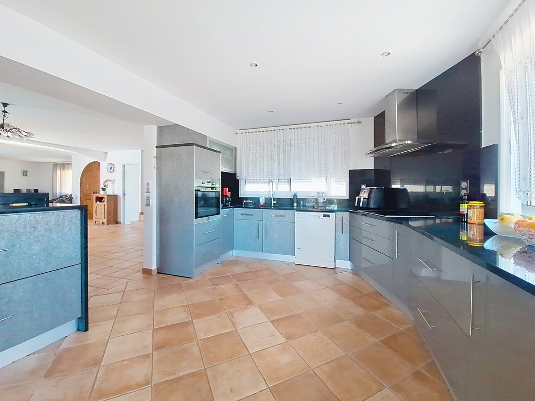 Villa in Frejus, Provence-Alpes-Côte d'Azur, France 5 - 18579474