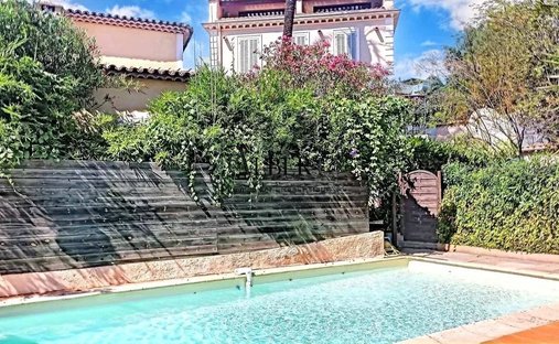 Apartment in Maurice Jeanpierre, Le Cannet, France 1