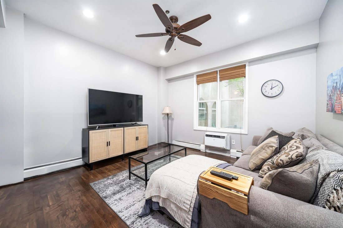 Condo in Hoboken, New Jersey, United States 5 - 18579187