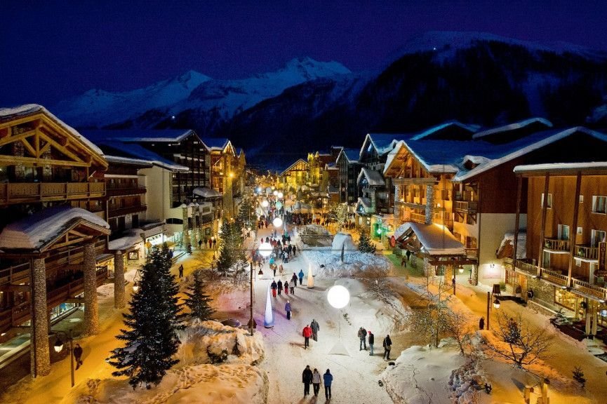 Chalet in Val-d'Isere, Auvergne-Rhône-Alpes, France 4 - 16296508