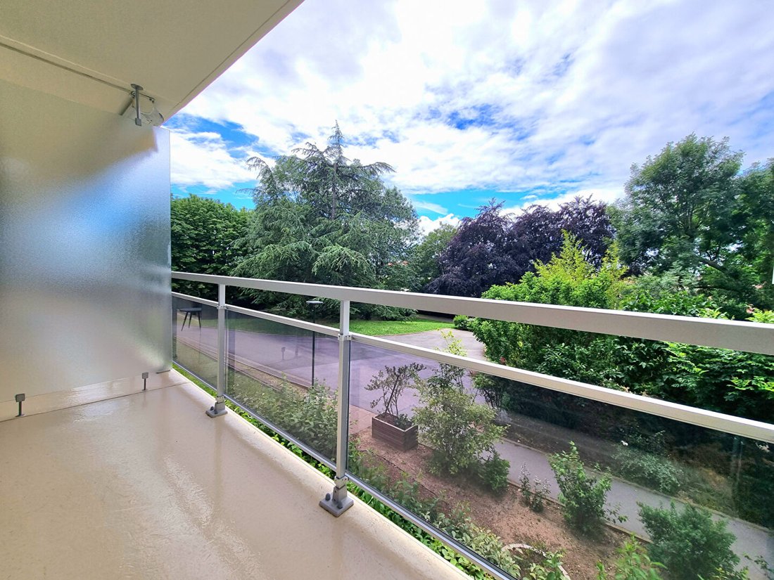 Apartment in Fontenay-sous-Bois, Ile-de-France, France 3 - 18579502