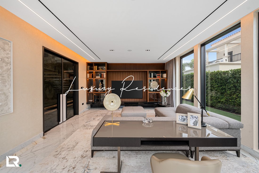 Villa in Palm Jumeirah, Dubai, United Arab Emirates 3 - 15499757