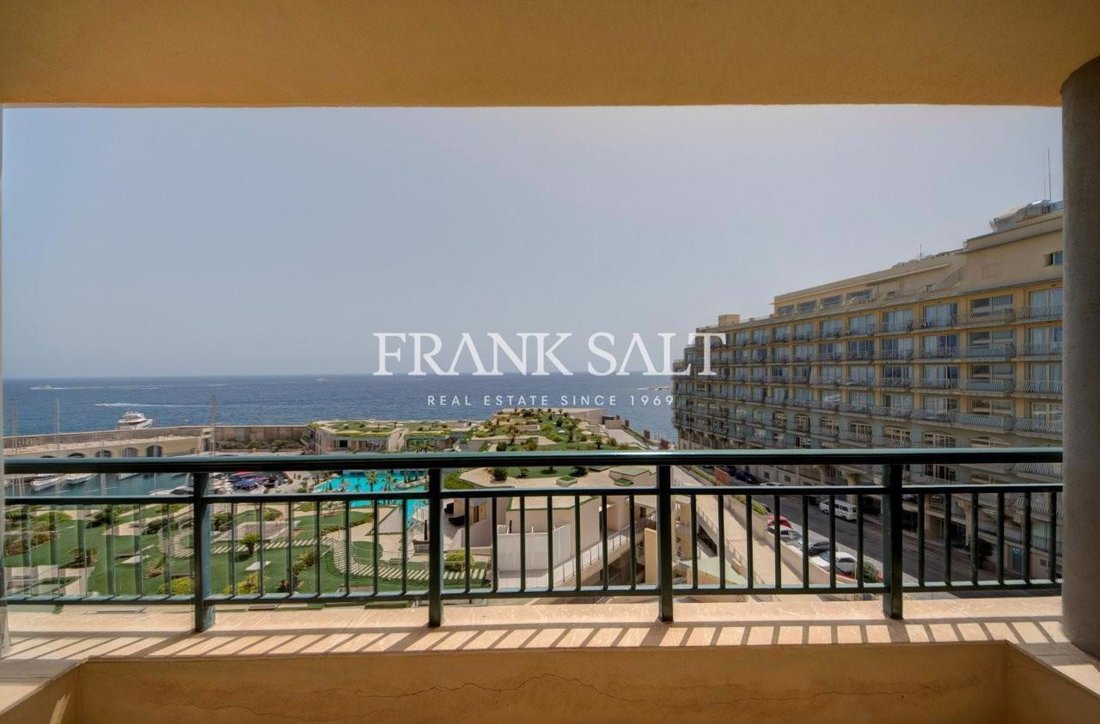 Apartment in Saint Julian's, Malta 4 - 18579629