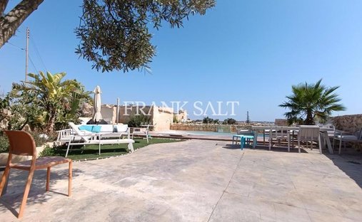 Country House in Birżebbuġa, Malta 1