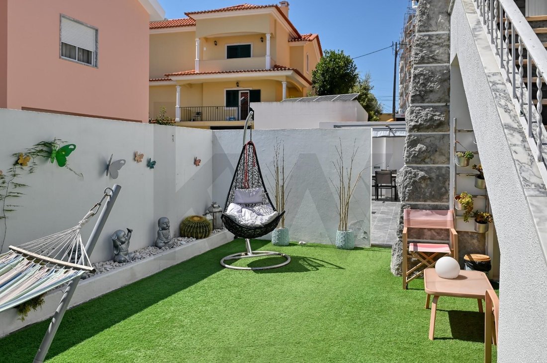 Townhouse in Porto Salvo, Lisbon, Portugal 1 - 18579570