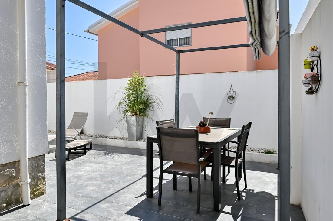 Townhouse in Porto Salvo, Lisbon, Portugal 2 - 18579570