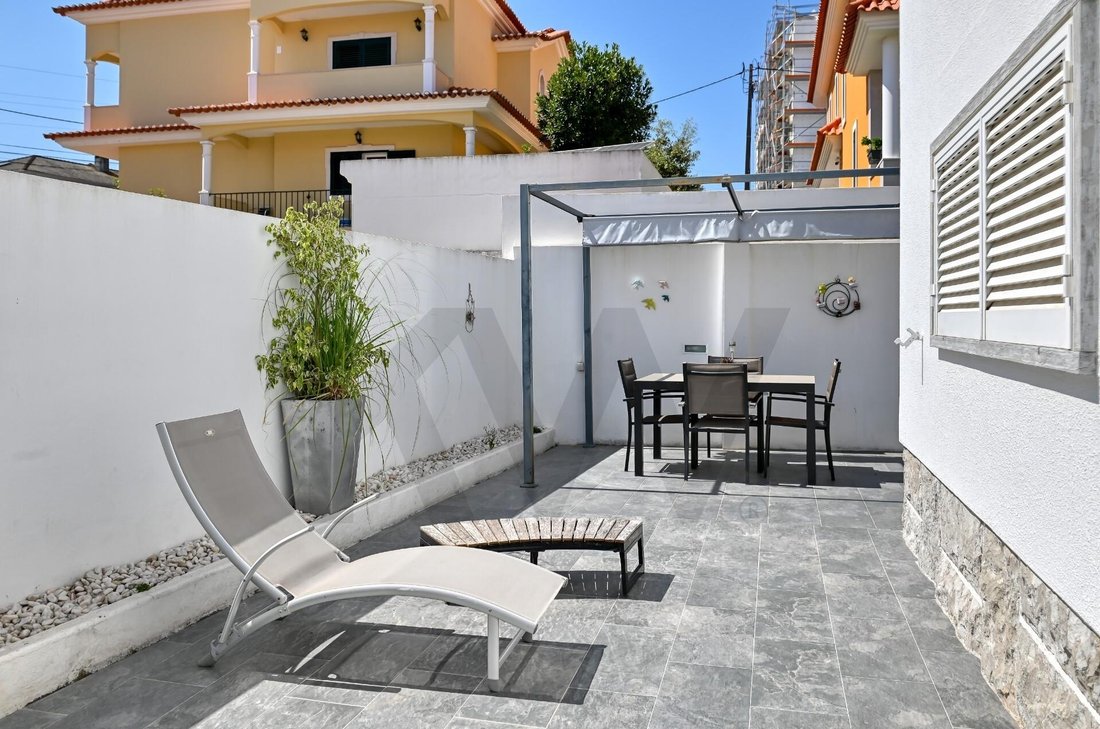 Townhouse in Porto Salvo, Lisbon, Portugal 4 - 18579570