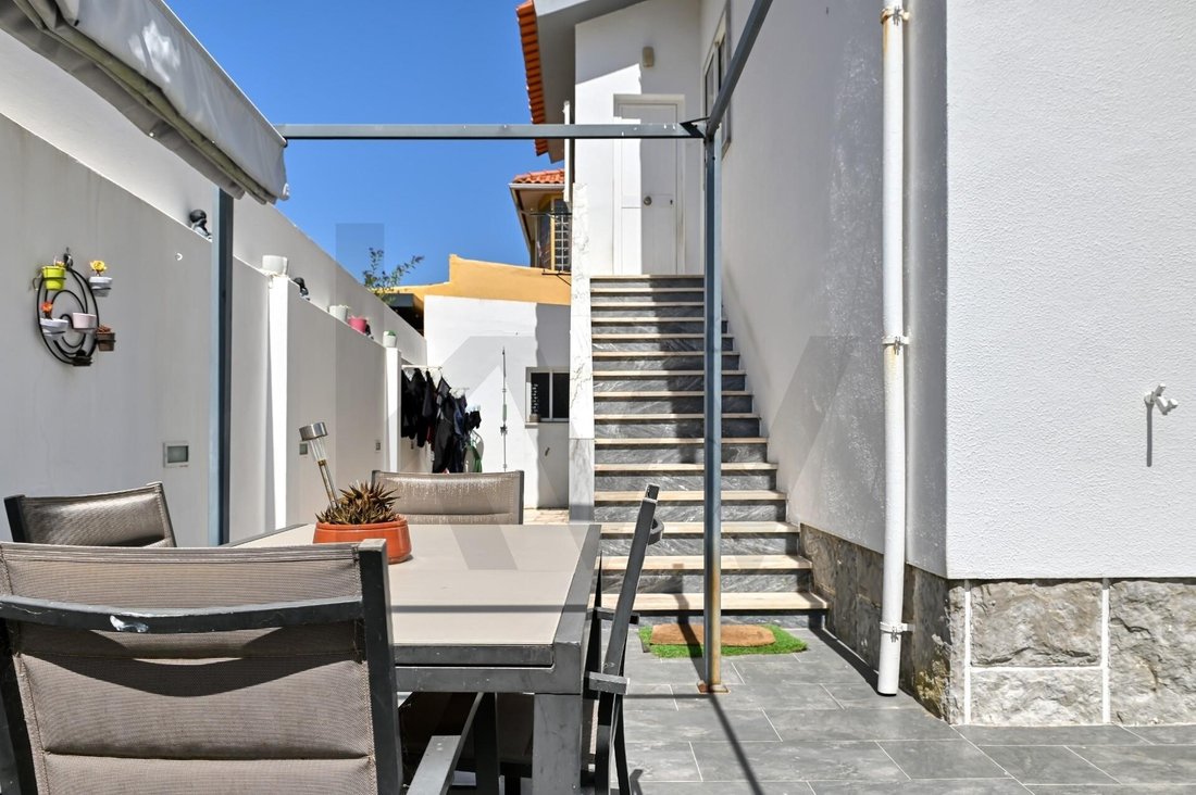 Townhouse in Porto Salvo, Lisbon, Portugal 5 - 18579570