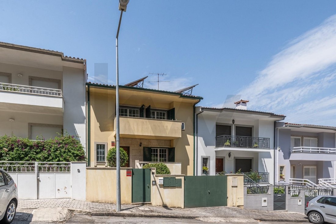 Townhouse in Lomar e Arcos, Braga, Portugal 1 - 18579588