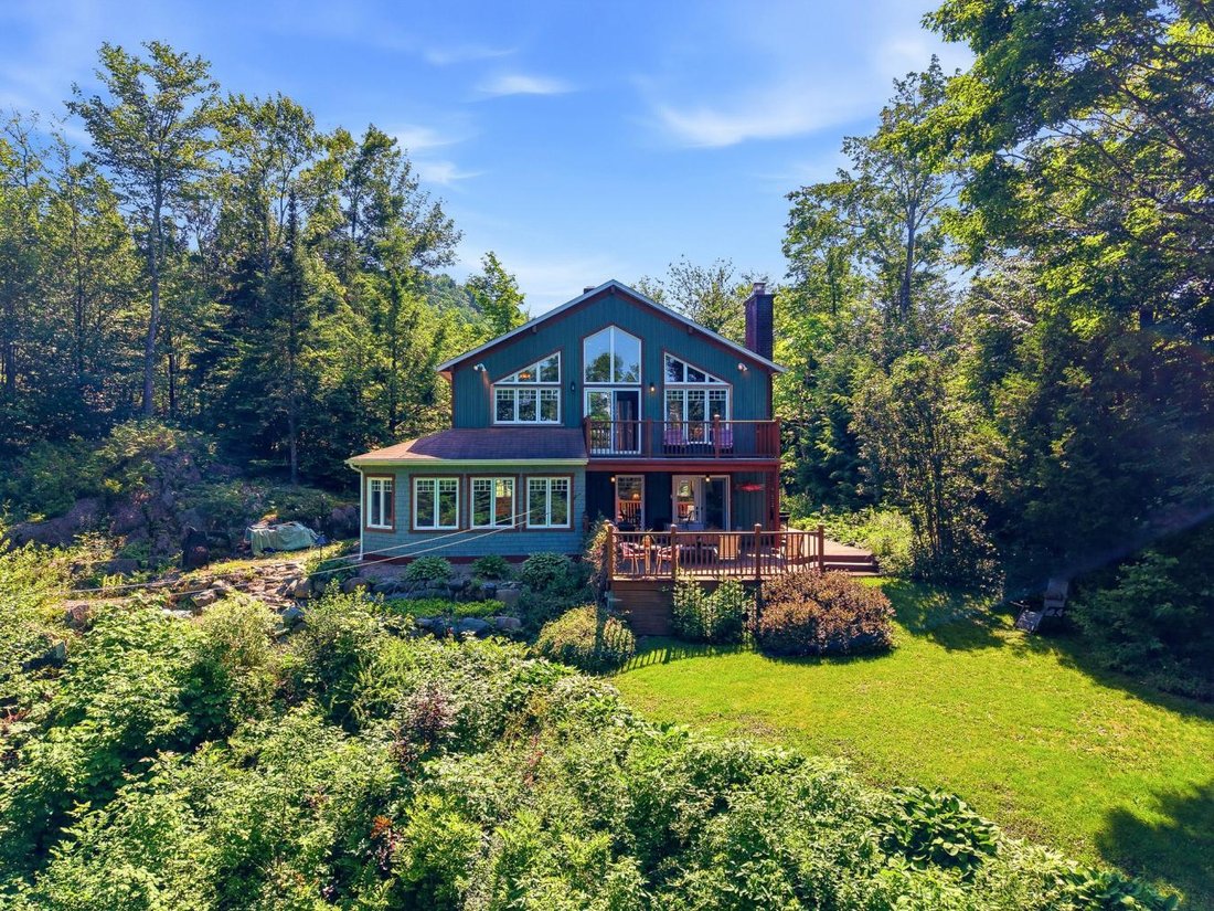 House in Austin, Quebec, Canada 1 - 18579591