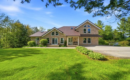 House in Sainte-Catherine-de-Hatley, Quebec, Canada 1