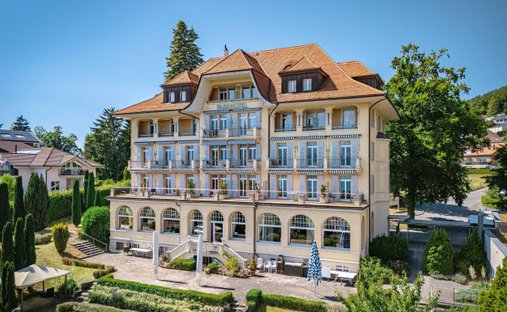 Oberhofen, Canton of Bern, Switzerland 1