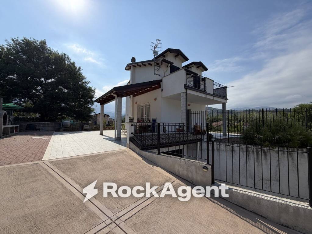 Villa in Villanova d'Albenga, Liguria, Italy 1 - 18579722