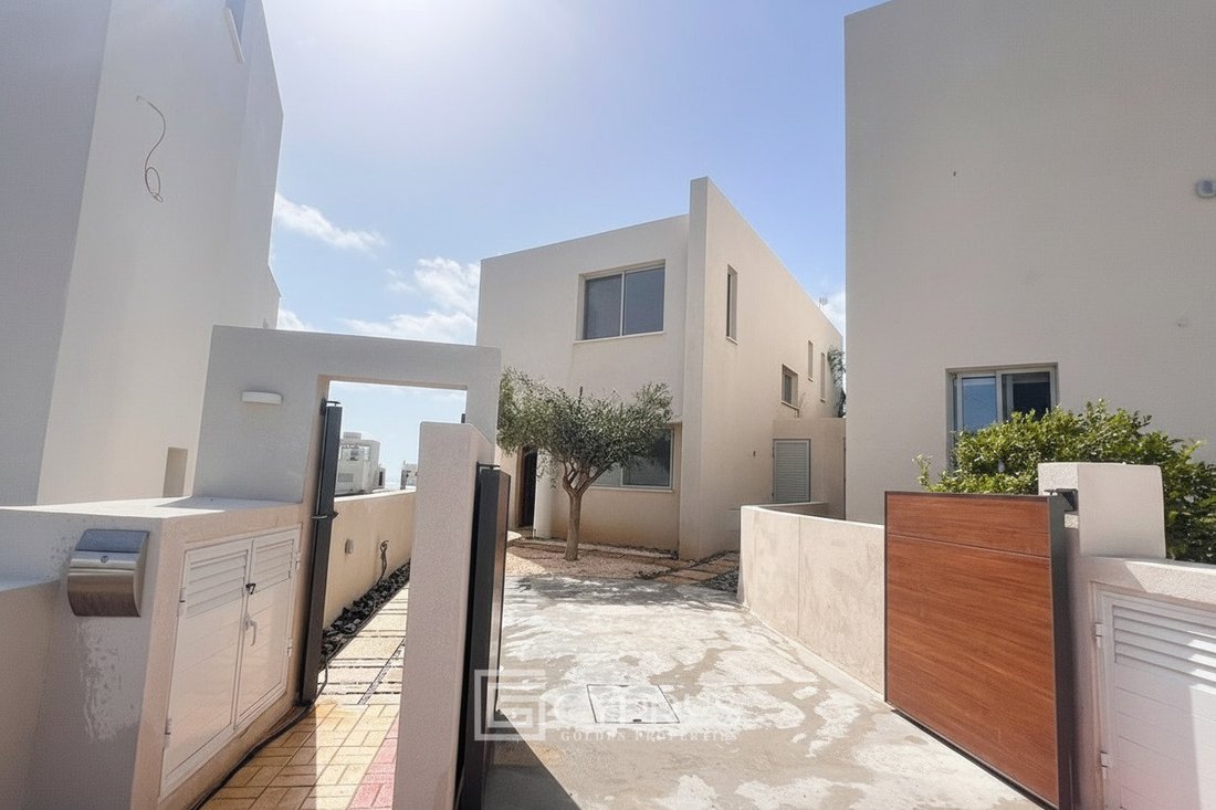 Villa in Chloraka, Paphos, Cyprus 2 - 18579727