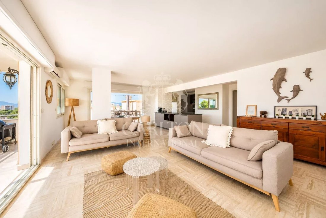 Apartment in Maurice Jeanpierre, Le Cannet, France 3 - 16026775