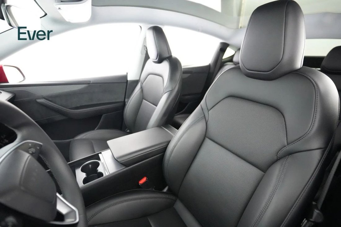 Suv in San Francisco, CA, United States 4 - 18383856