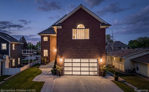 Casa a Mount Clemens, Michigan, Stati Uniti 1