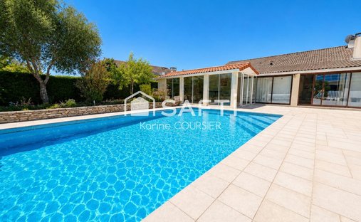 House in Ludon-Medoc, Nouvelle-Aquitaine, France 1