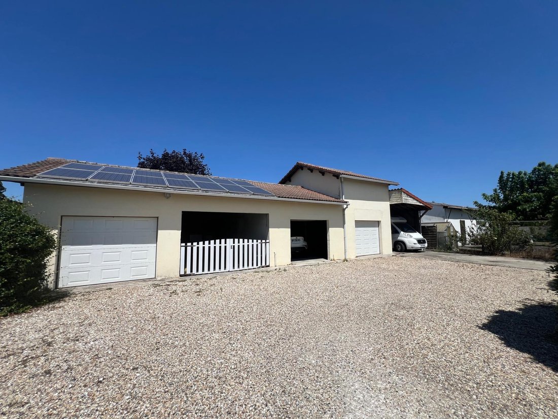 House in Ludon-Medoc, Nouvelle-Aquitaine, France 5 - 18580157