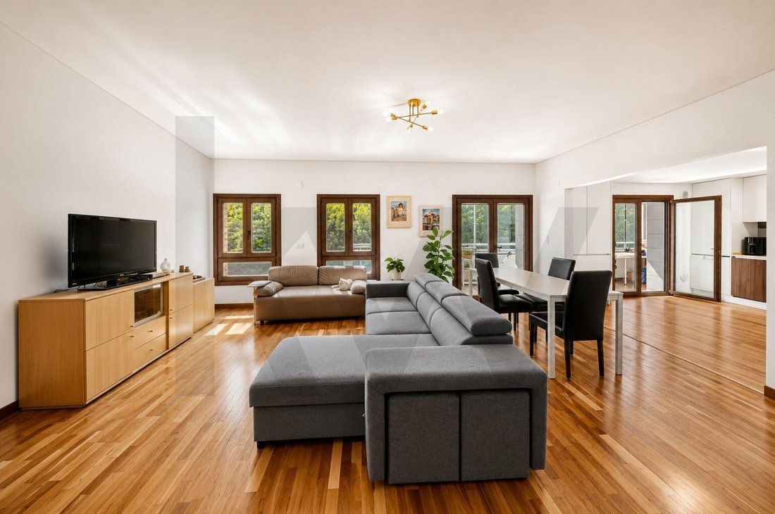 Apartment in Mina de Agua, Lisbon, Portugal 1 - 18579703
