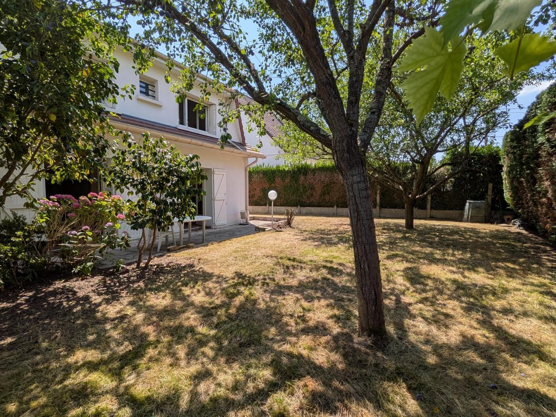 House in Les Sablons, Villecresnes, France 1 - 17742854