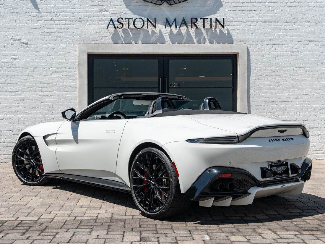 Cabriolet in Beverly Hills, CA, United States 2 - 18579707