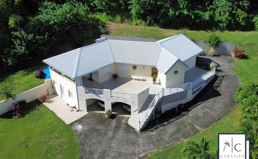 House in Le Robert, La Trinité, Martinique 1