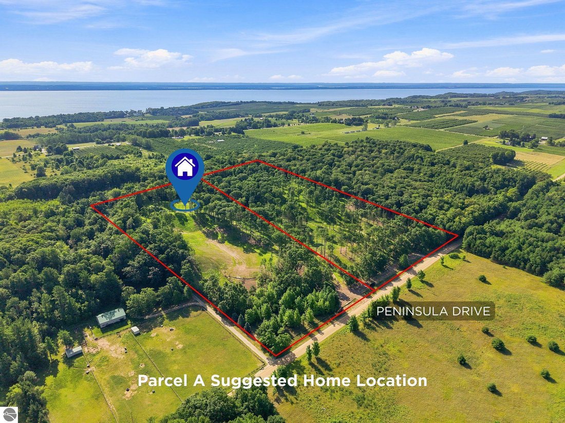 Land in Traverse City, Michigan, United States 3 - 18579820