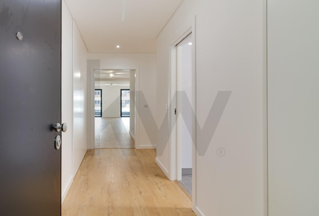 Apartment in Venteira, Lisbon, Portugal 2 - 18579712