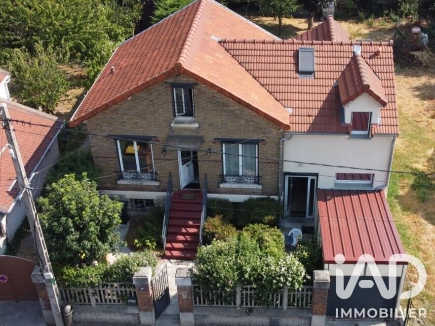 House in Neuilly-sur-Marne, Ile-de-France, France 1 - 18581146