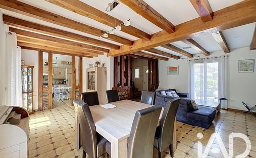 House in Centre-Cote, Deuil-la-Barre, France 1