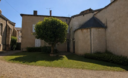 House in Thoissey, Auvergne-Rhône-Alpes, France 1