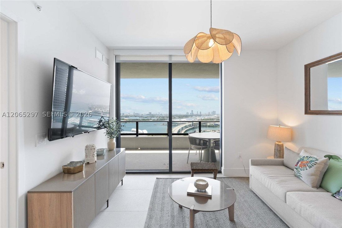 Condo in Miami, Florida, United States 3 - 18584435