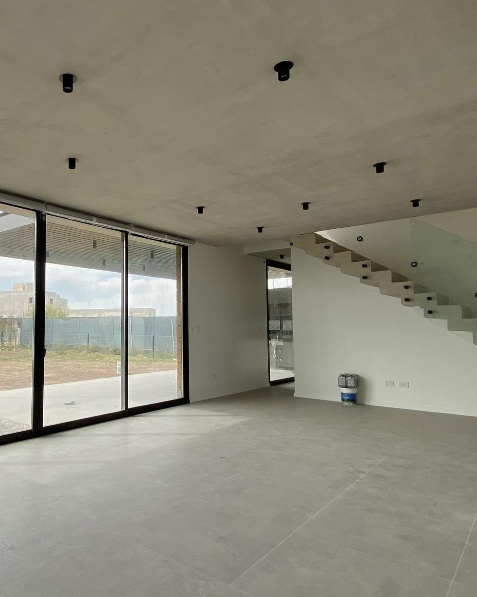 House in Funes, Santa Fe Province, Argentina 5 - 18580420