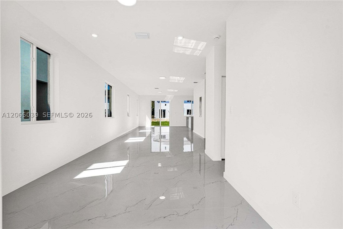 Townhouse in Miami, Florida, United States 4 - 18581647