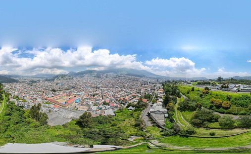 Land in Quito, Pichincha, Ecuador 1