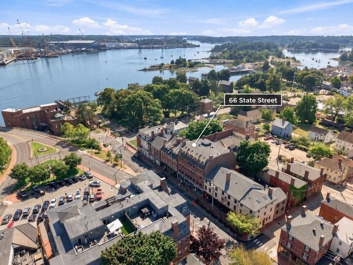 Condo in Portsmouth, New Hampshire, United States 1 - 18586037