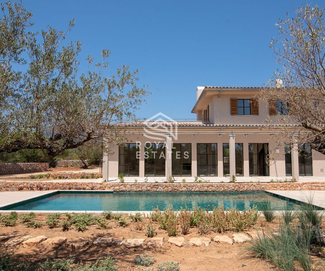 Villa in Santa Maria del Cami, Balearic Islands, Spain 4 - 15487124