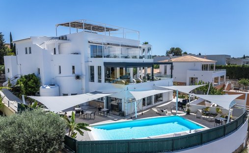 House in Ferragudo, Algarve, Portugal 1
