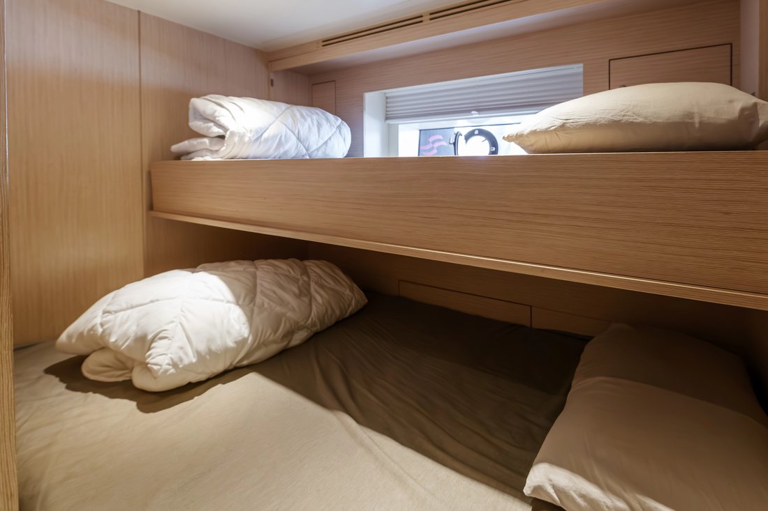 Motor Yacht in Greece 5 - 18582217