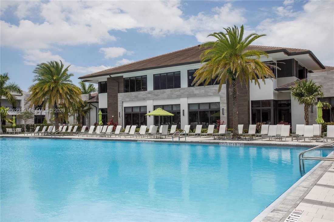 Condo in Miami Springs, Florida, United States 1 - 18585196